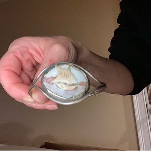 A solid sail boat bracelet. Perfect for the girl who loves the water & sailing!